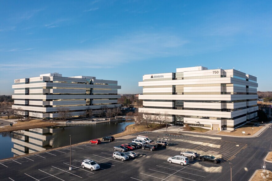 More Photos Of 700 Tower Dr, Troy Office For Lease