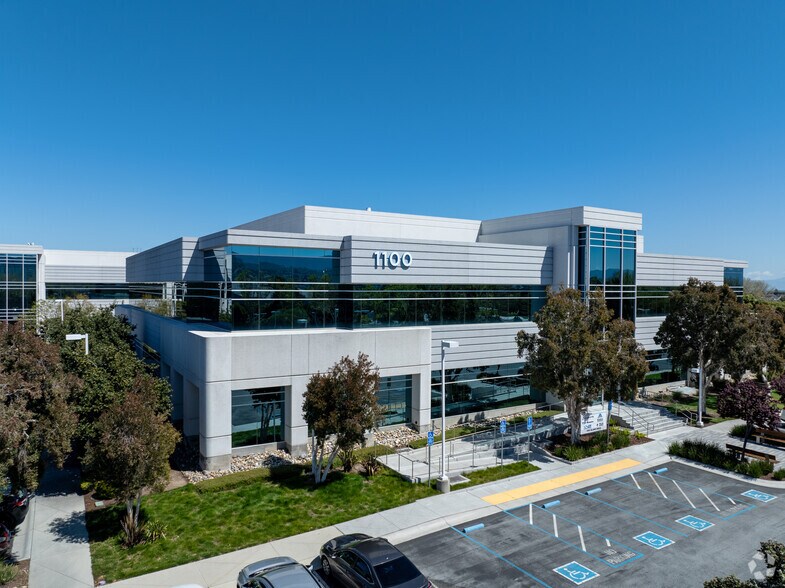 More Photos Of 1100 Island Dr, Redwood City Office For Lease