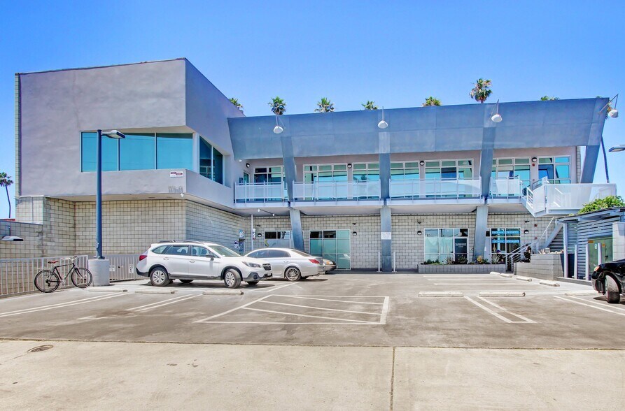 More Photos Of 2812-2820 Santa Monica Blvd, Santa Monica Loft Creative Space For Lease