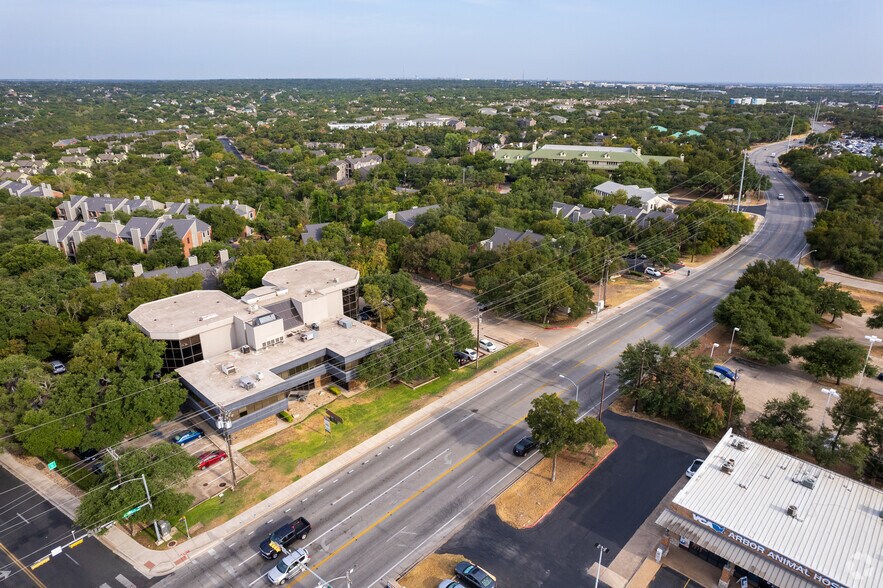 More Photos Of 11130 Jollyville Rd, Austin Office For Lease