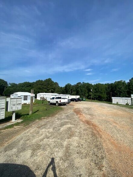 More Photos Of 2263 Stanley Rd, Dacula Manufactured Housing Mobile Home Park For Sale