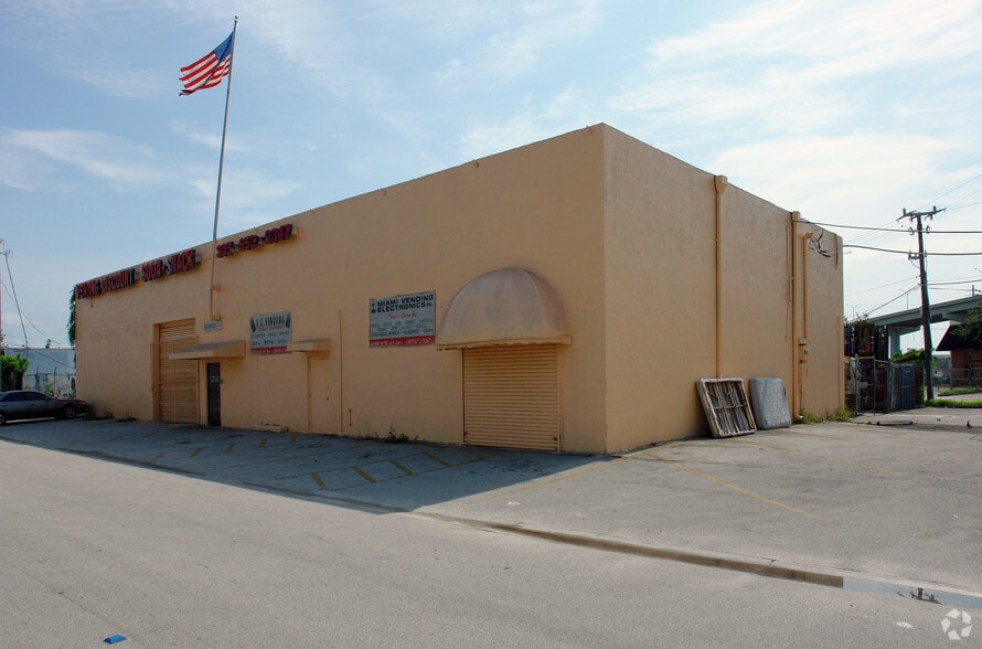 Primary Photo Of 16909 NW 4th Ave, Miami Manufacturing For Lease