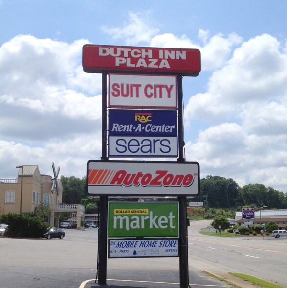 More Photos Of 2420-2430 Virginia Ave, Collinsville General Retail For Lease