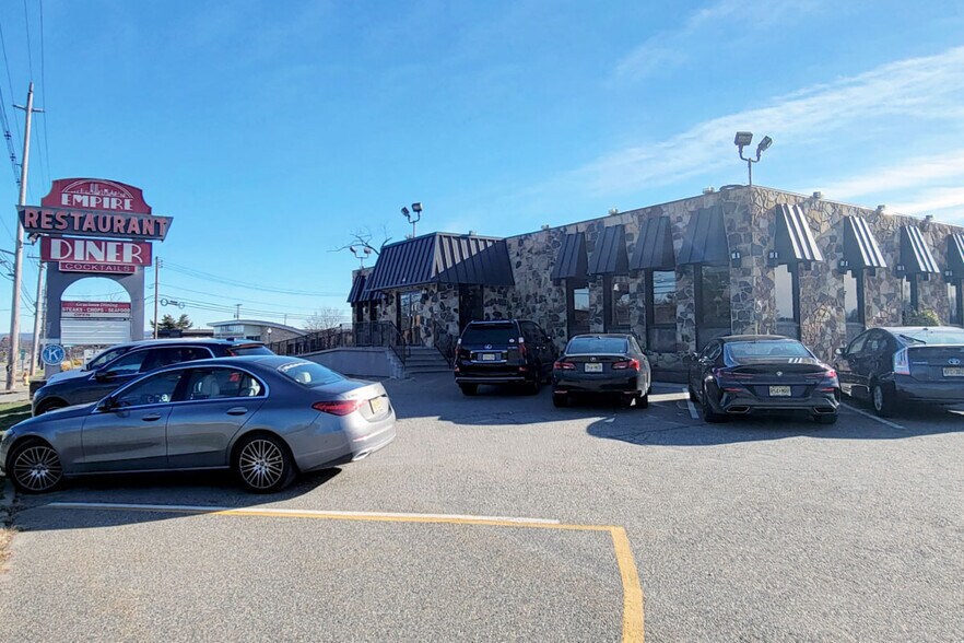 Primary Photo Of 1315 US Highway 46, Parsippany Restaurant For Lease