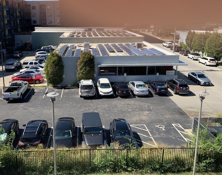 More Photos Of 510 Avenida Cesar E Chavez, Kansas City Office For Sale