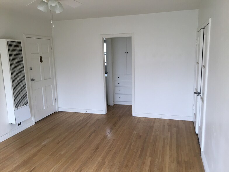 More Photos Of 1906-1912 Cimarron St, Los Angeles Apartments For Lease