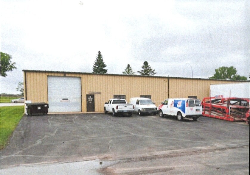 Primary Photo Of 4301-4303 12th Ave N, Fargo Service For Lease