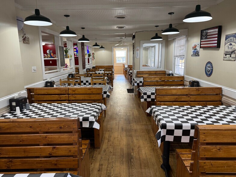 More Photos Of 1013 S Main St, Landis Restaurant For Sale