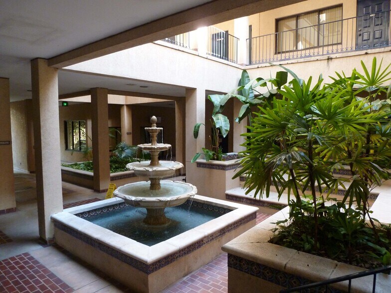 More Photos Of 7575 Dr Phillips Blvd, Orlando Office For Lease