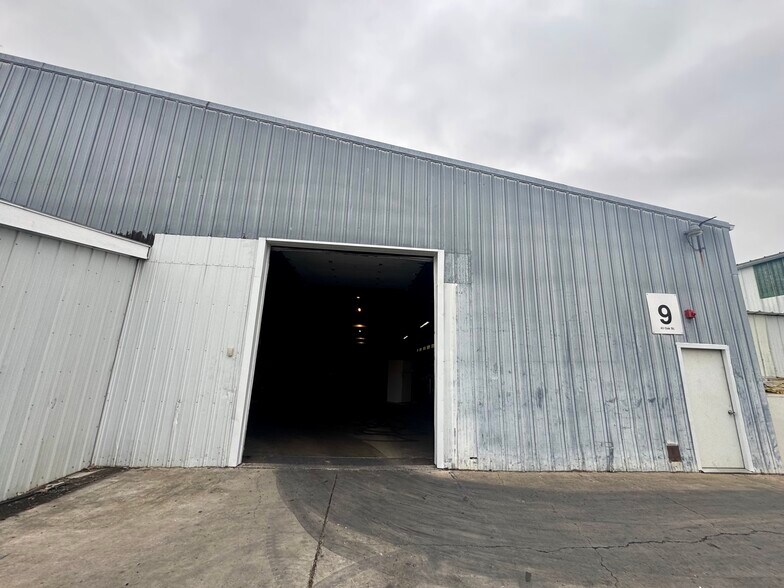 Primary Photo Of 43 Oak St, Bristol Warehouse For Lease