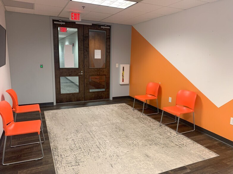 More Photos Of 1080 Holcomb Bridge Rd, Roswell Unknown For Lease