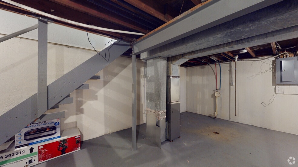 More Photos Of 6028 Vanderbilt Dr, Mount Morris Apartments For Sale