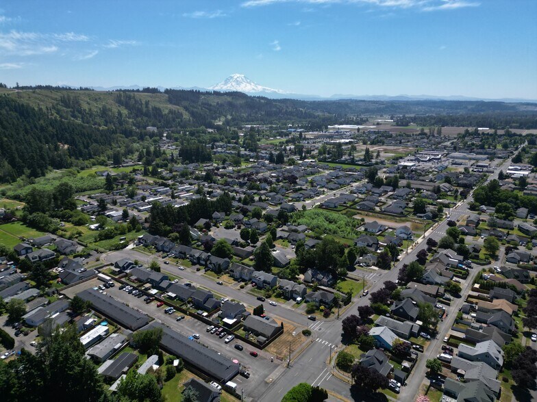 More Photos Of 5303 Parker Rd E, Sumner Apartments For Sale