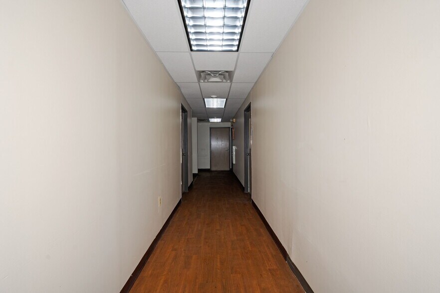 More Photos Of 4 Corwin Ct, Newburgh Medical For Sale