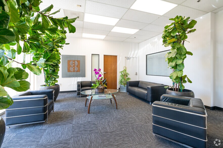 More Photos Of 370 Convention Way, Redwood City Office For Lease