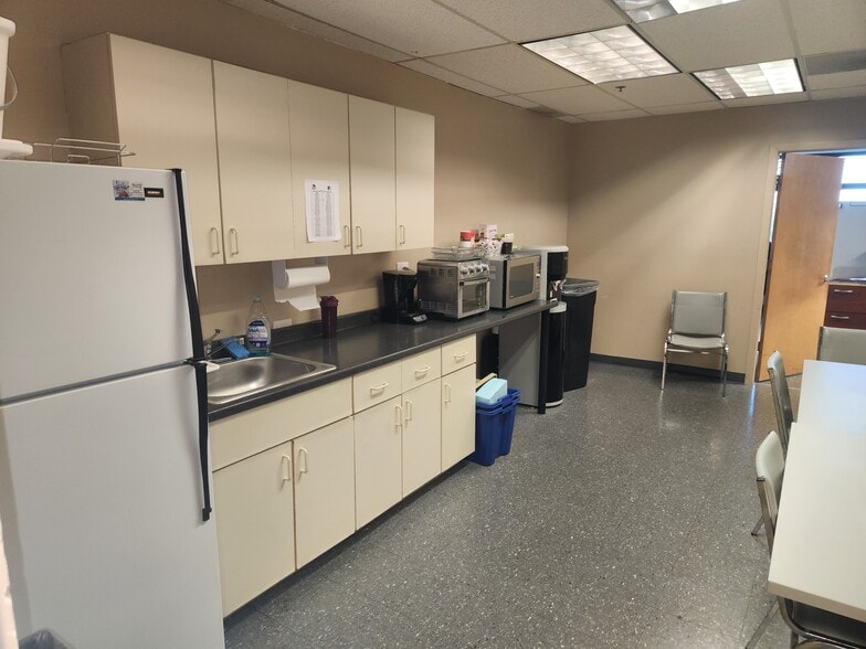 More Photos Of 1111 Park Centre Blvd, Miami Gardens Office Residential For Lease