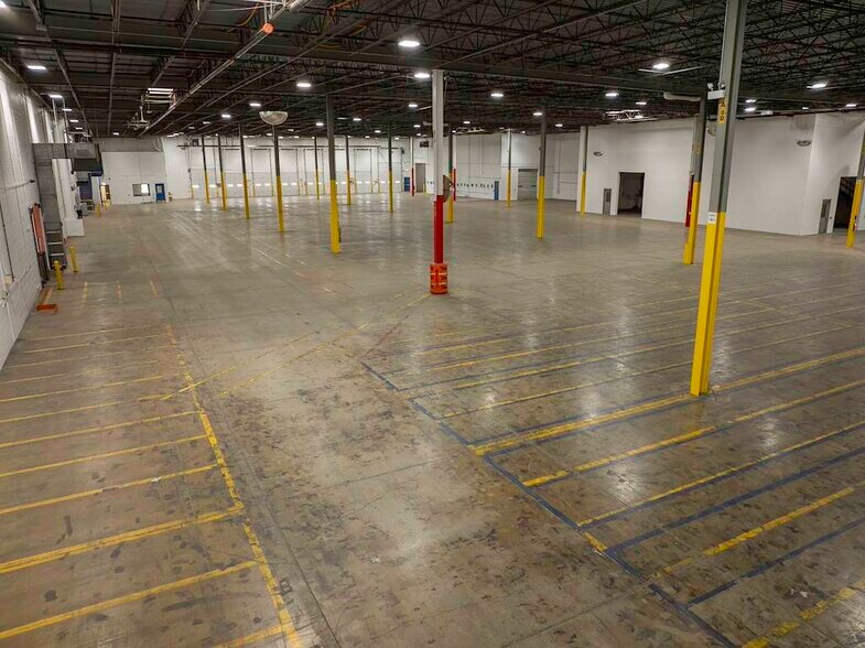 More Photos Of 5750 W 118th St, Alsip Unknown For Lease