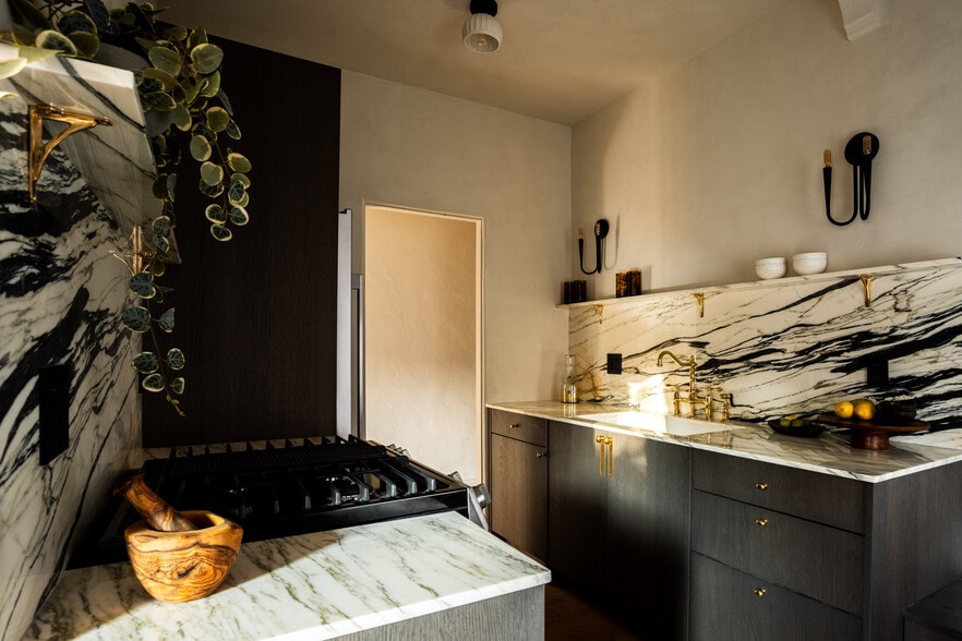 More Photos Of 144 N Clark Dr, Beverly Hills Apartments For Sale