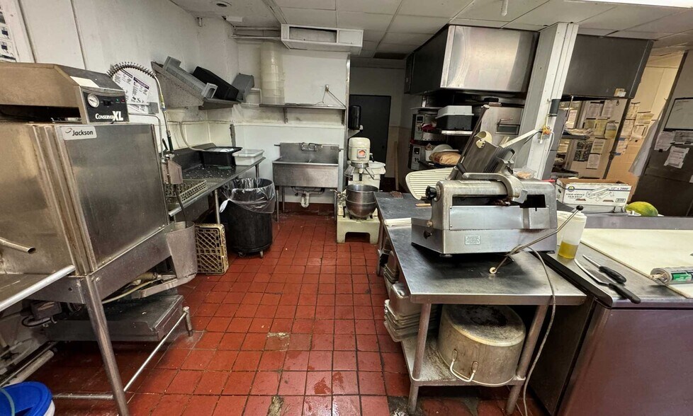 More Photos Of 1700 S Missouri Ave, Clearwater Restaurant For Sale