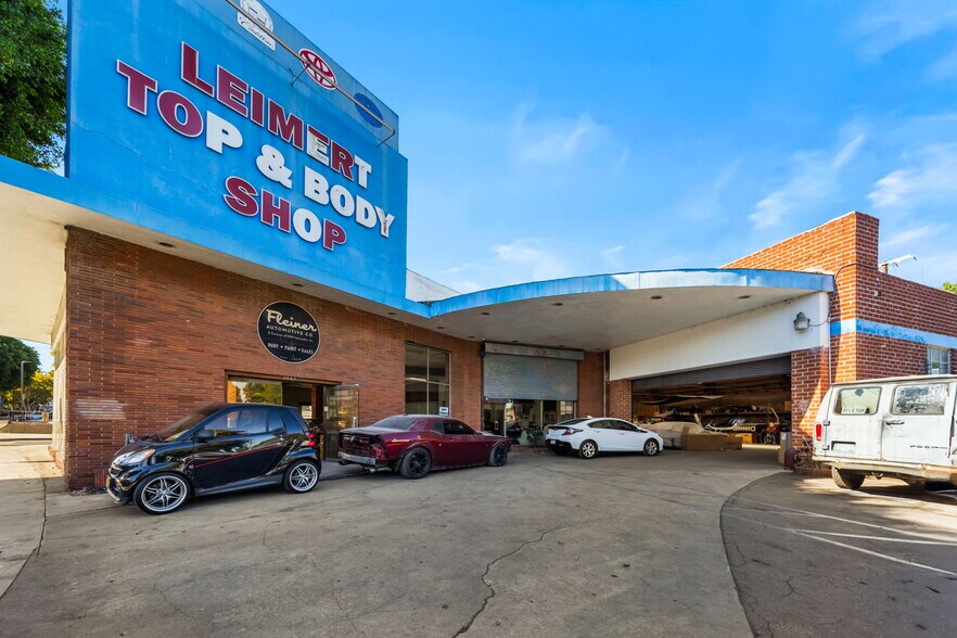 More Photos Of 3443 W 43rd St, Los Angeles Auto Repair For Lease