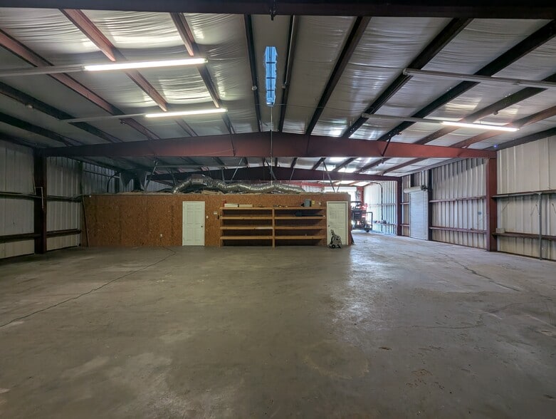 More Photos Of 635 Langham Rd, Beaumont Warehouse For Sale