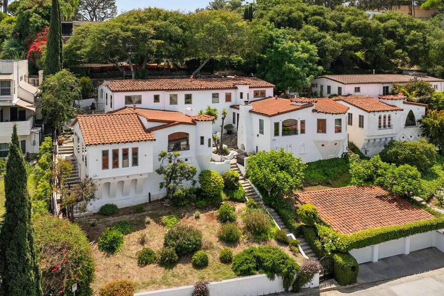 More Photos Of 3700 Arbolada Rd, Los Angeles Apartments For Sale