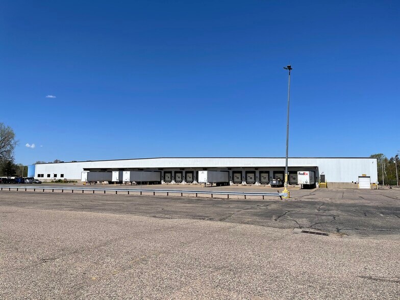 More Photos Of 100 Wisconsin River Dr, Port Edwards Distribution For Sale