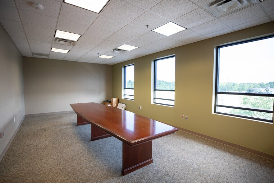 More Photos Of 5900 Mo-150 Hwy, Grandview Auto Dealership For Sale