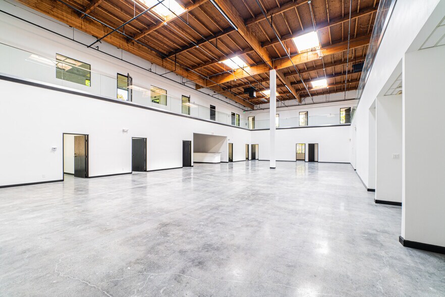 More Photos Of 19560 S Rancho Way, Rancho Dominguez Distribution For Sale