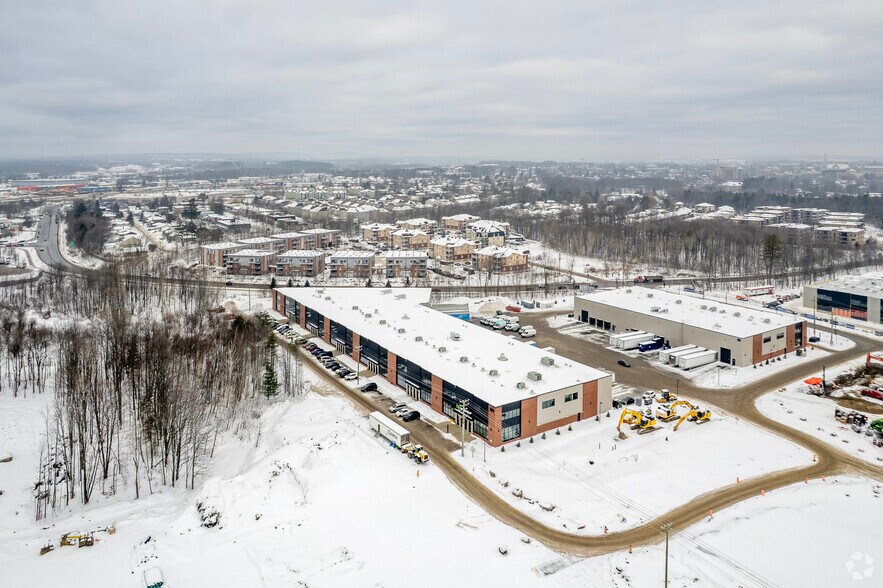 More Photos Of 100 Blvd Jean-Baptiste-Rolland O, Saint-jerome Unknown For Lease