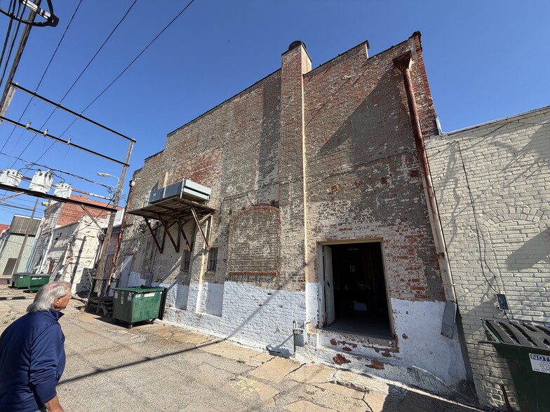 More Photos Of 206-208 E Grand Ave, Ponca City Storefront For Sale