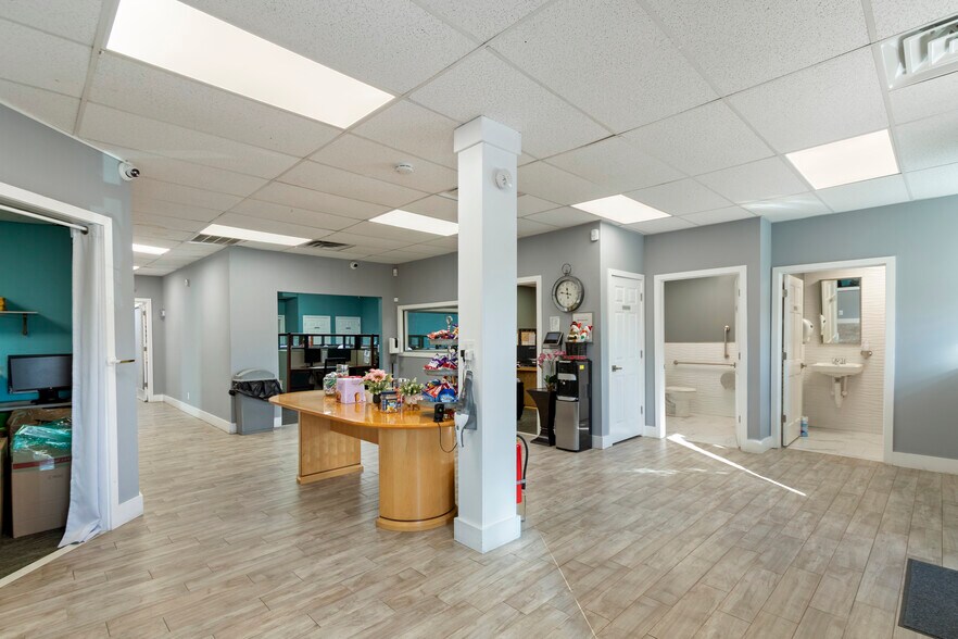 More Photos Of 14 Bayville Ave, Bayville Apartments For Lease