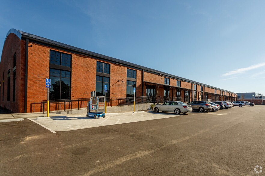 More Photos Of 2934 Sidco Dr, Nashville Loft Creative Space For Lease