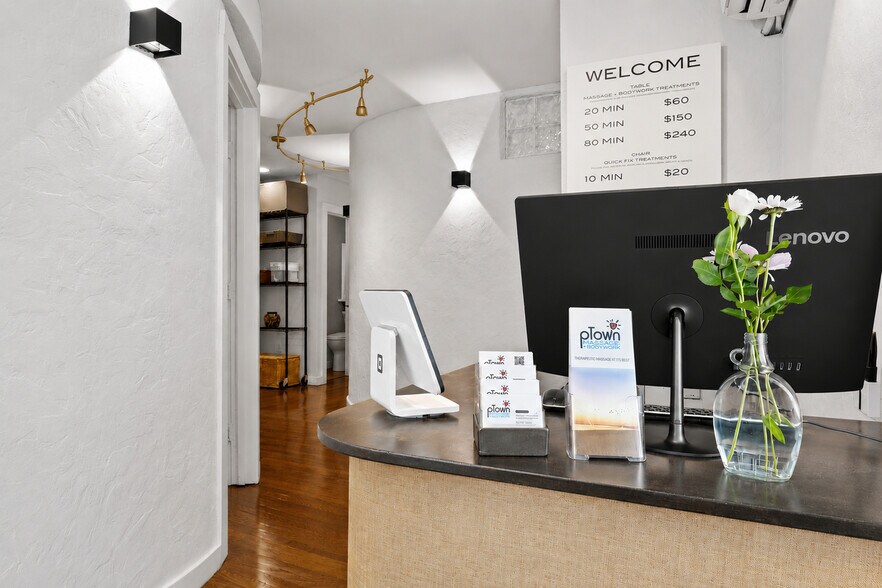 More Photos Of 182 Commercial St, Provincetown Storefront For Sale