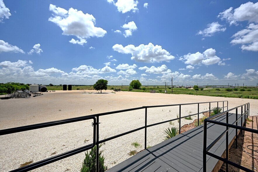 More Photos Of 804 Highway 304, Gonzales Loft Creative Space For Sale