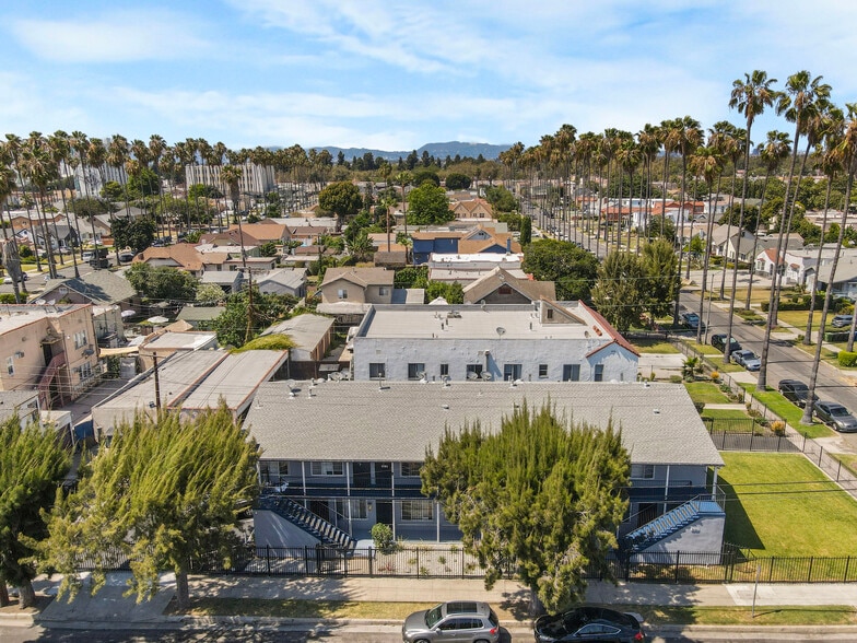 More Photos Of 3101 W 48th St, Los Angeles Apartments For Sale