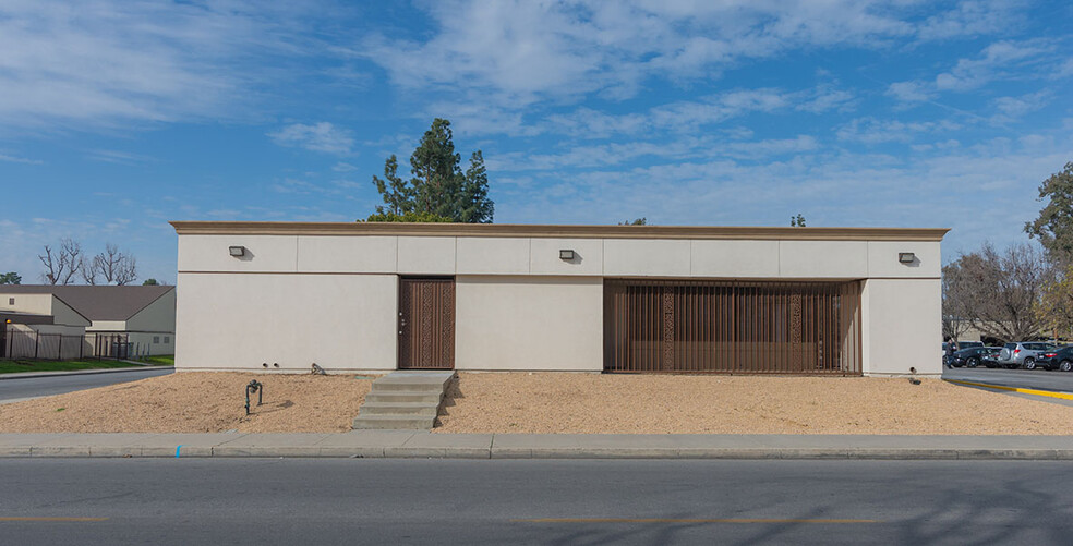 Primary Photo Of 3801 San Dimas St, Bakersfield Medical For Lease