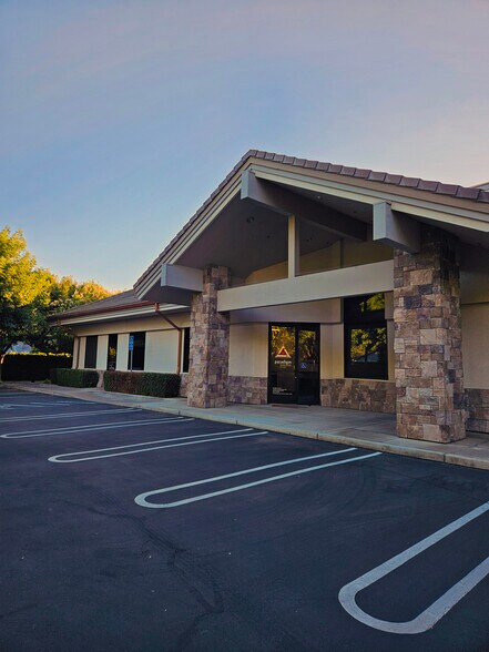 Primary Photo Of 1165 Scenic Dr, Modesto Office For Lease