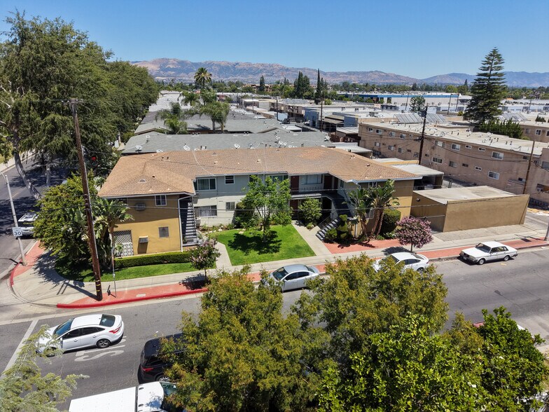 More Photos Of 8000 Owensmouth Ave, Canoga Park Apartments For Sale