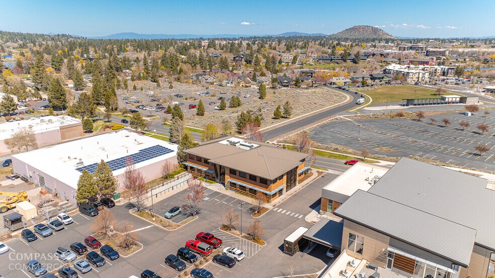 More Photos Of 123 SW Columbia St, Bend Office For Lease