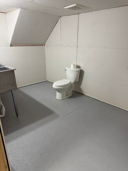 More Photos Of 15354 US Highway 12, Union Storefront Retail Office For Sale