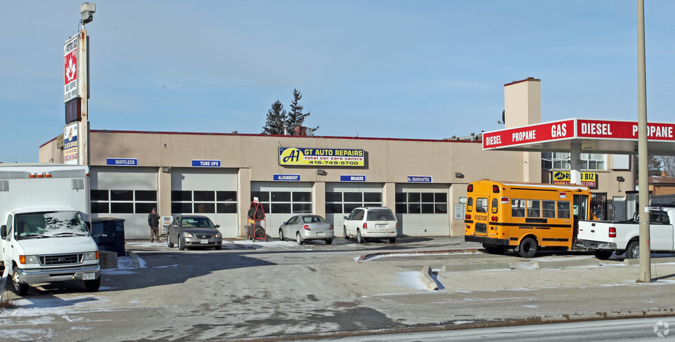 Primary Photo Of 2922 Islington Ave, Toronto Service Station For Sale