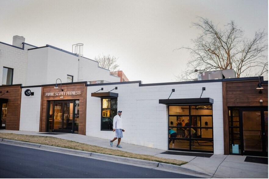 Primary Photo Of 200 W Tremont Ave, Charlotte Office For Lease