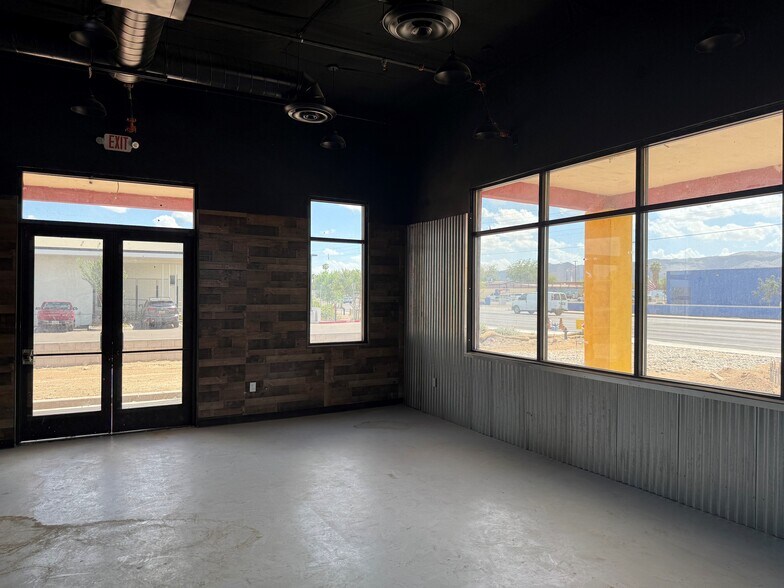 More Photos Of 420 E Southern Ave, Phoenix Fast Food For Lease