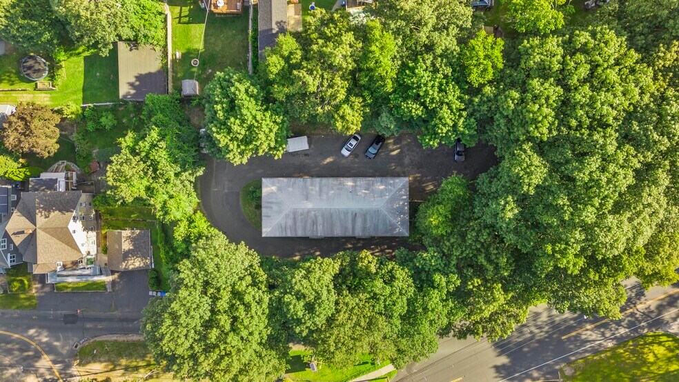 More Photos Of 451 Divinity St, Bristol Apartments For Sale