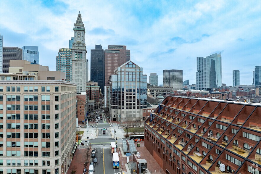 More Photos Of 200 State St, Boston Office For Lease