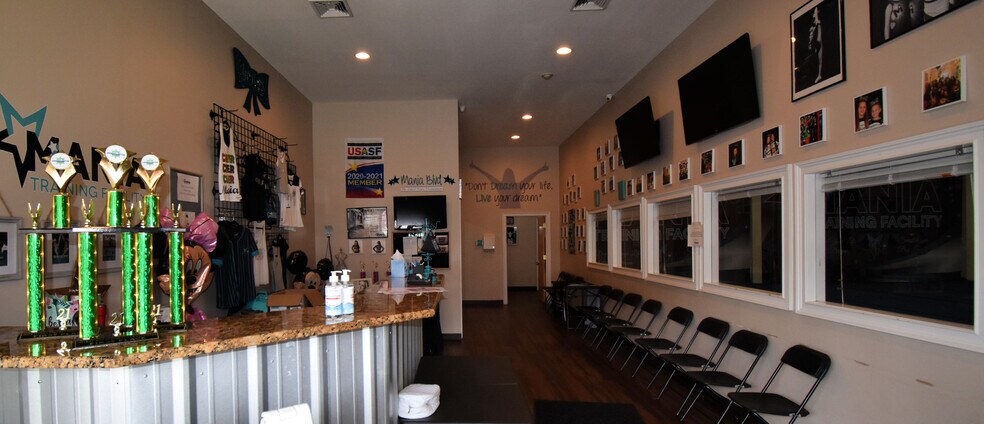 More Photos Of 24 Holt Dr, Stony Point Self Storage For Lease