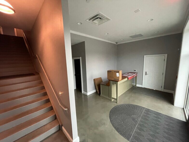 More Photos Of 635 N Loyalsock Ave, Montoursville Office For Lease