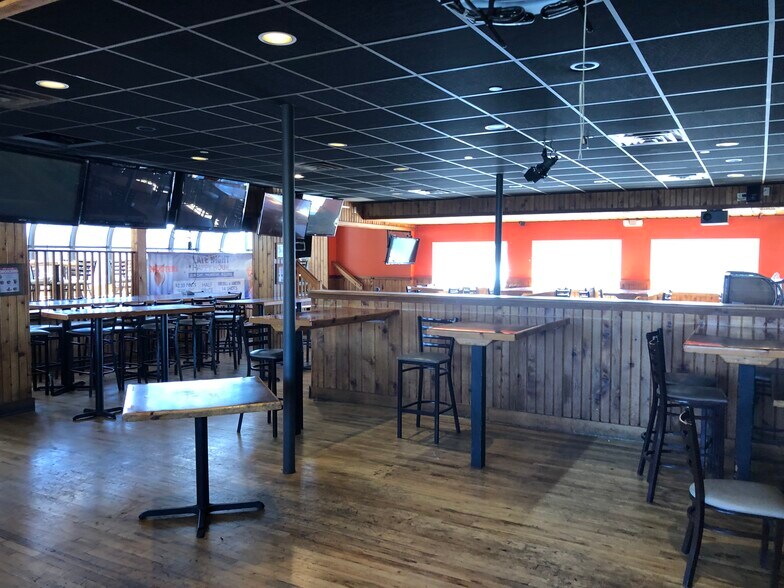 More Photos Of 25 State Route 23, Wayne General Retail For Sale