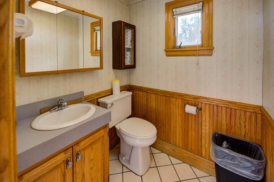 More Photos Of 229 Idaho St, Oshkosh Industrial For Sale